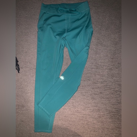Alo Yoga Leggings - Picture 2 of 2